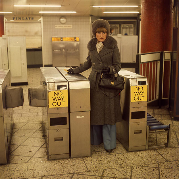 A-young-woman-using-AFC-gates-at-Oxford-Circus-station-1977