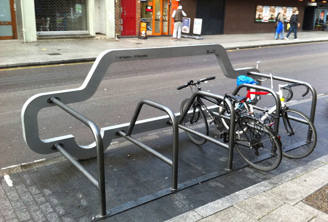 Cyclehoop bring municipal bike pumps to London's streets